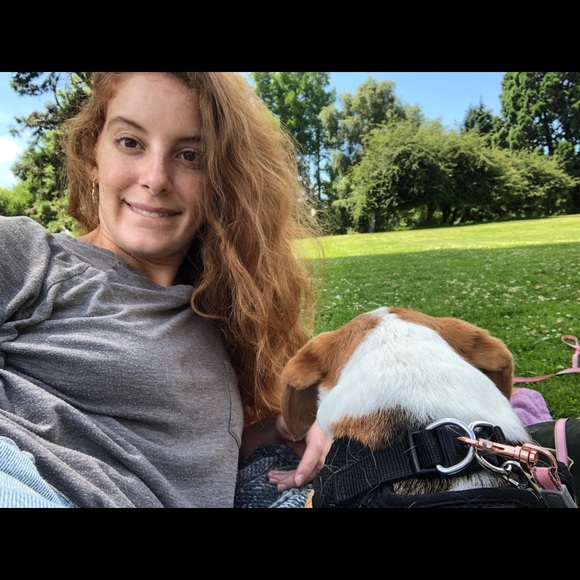 Meet your Posher, Lily   Instagram: @lilyflowerzzz - Picture 5 of 6